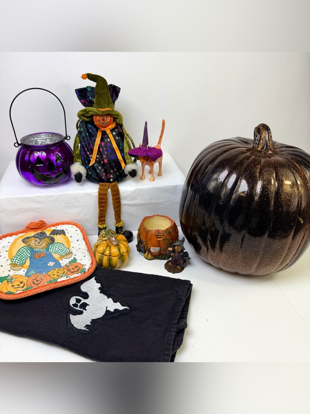 Halloween Decor Lot 9 Pc Glitter Pumpkin Witch Cat Boyds Bear Shelf Sitter +